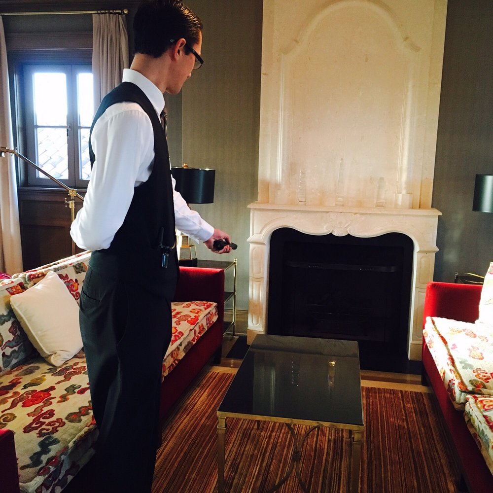 Glenmere Mansion - Our butler:) - Hotels Near Me - Chester, New York