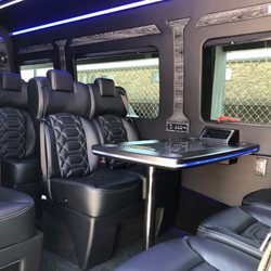 Voya Transportation & Limousine