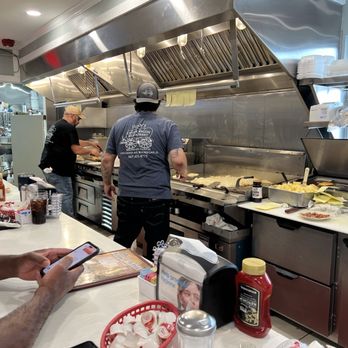 Juan's Chuck Wagon - Dual grills - American Near Me - Waukegan, Illinois