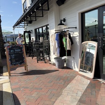 casualbird - Cafes Near Me - DAYT BCH SH, Florida