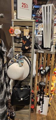 Cracker Barrel Old Country Store by null