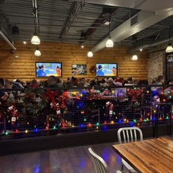 D'Agostino's Pizza and Pub - Holiday decor for pizza night with Santa, 12-21-2025.