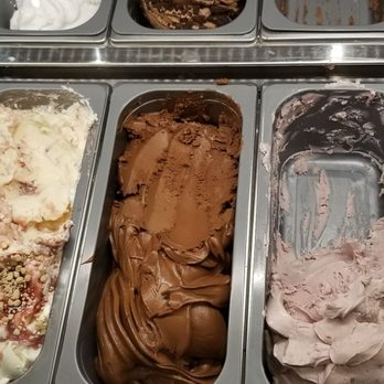 Udderlicious - Ice Cream & Frozen Yogurt Near Me - London, XGL Udderlicious - Ice Cream & Frozen Yogurt Near Me - London, XGL