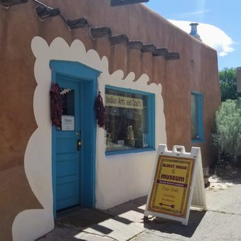 Oldest House Indian Shop - The Entrance - Landmarks & Historical Buildings Near Me - Santa Fe, New Mexico