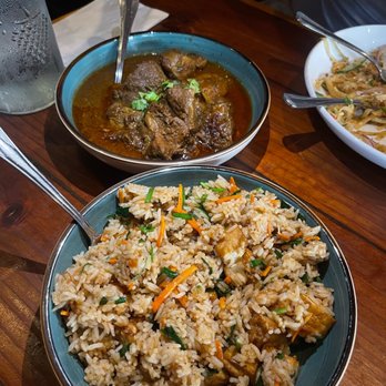 Rangoon Burmese Kitchen - garlic fried rice - Burmese Near Me - Honolulu, Hawaii