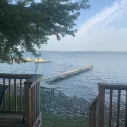 Sunshine Cove Cottage Resort - Lake from cottage