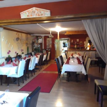 Inos - Saal - Greek Near Me - Laatzen, NI