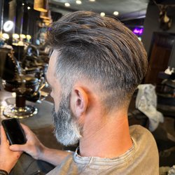Cut and style done by Emily with barely any product, all natural texture !