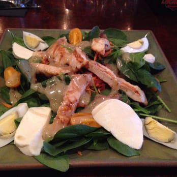 Horace Shellhammer's - Grilled chicken salad - Bars Near Me - Newark, Delaware