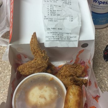 Popeyes Louisiana Kitchen - Um...I asked for 3 mild tenders and Mac n cheese for my daughter. Apparently that's code here for 2 spicy wings and some potatoes? 7.89? Wtf - Fast Food Near Me - Prosper, Texas