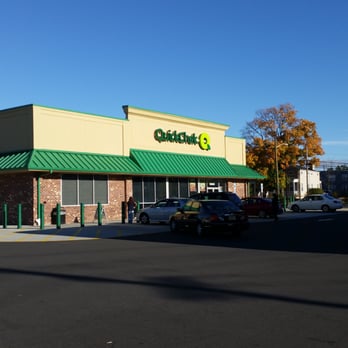 QuickChek - the outside of a grocery store - Convenience Stores Near Me - South Bound Brook, New Jersey