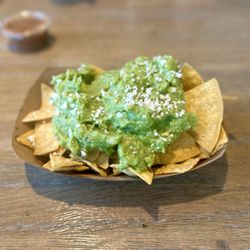 Loqui - Chips and Guacamole