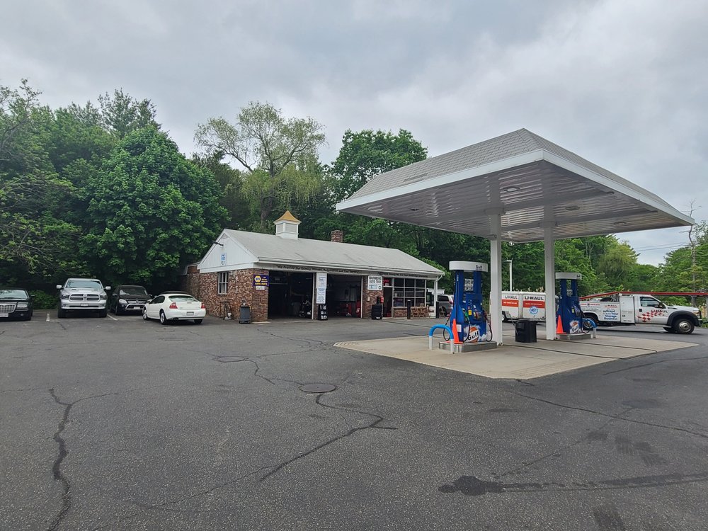 BOBBY T’S GARAGE Updated May 2024 145 Boston Rd, Southborough