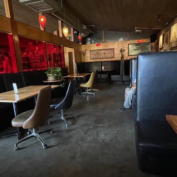Gold Dust Meridian - booths and tables in a restaurant - Lounges Near Me - Portland, Oregon