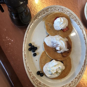 Another Broken Egg Cafe - Pancake flight - Breakfast & Brunch Near Me - Pembroke Pines, Florida