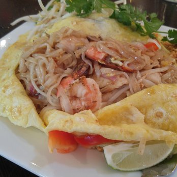 Bow Thai Restaurant - Thai Near Me - Toronto, Ontario