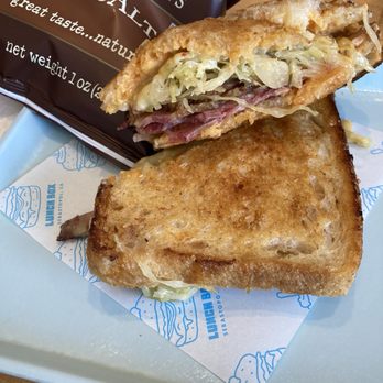 Lunch Box - Rueben Sandwich served with potato chips - Burgers Near Me - Sebastopol, California Lunch Box - Rueben Sandwich served with potato chips - Burgers Near Me - Sebastopol, California