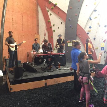 Vertical Endeavors-Bloomington - Rock Climbing Near Me - Bloomington, Minnesota