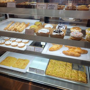 Bonjour Coffee & Bakery - Bakeries Near Me - San Antonio, Texas