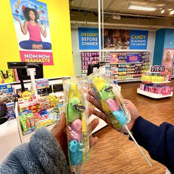it'sugar - Peeps - Candy Stores Near Me - New York, New York