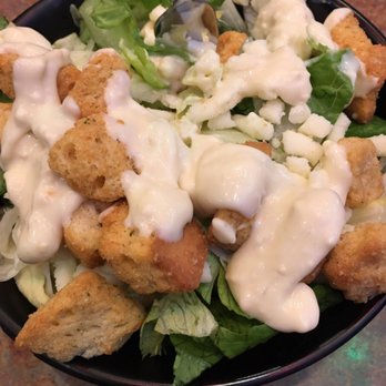 Mama's Pizza - Dinner salad - not so fresh - Pizza Near Me - Saint Paul, Minnesota