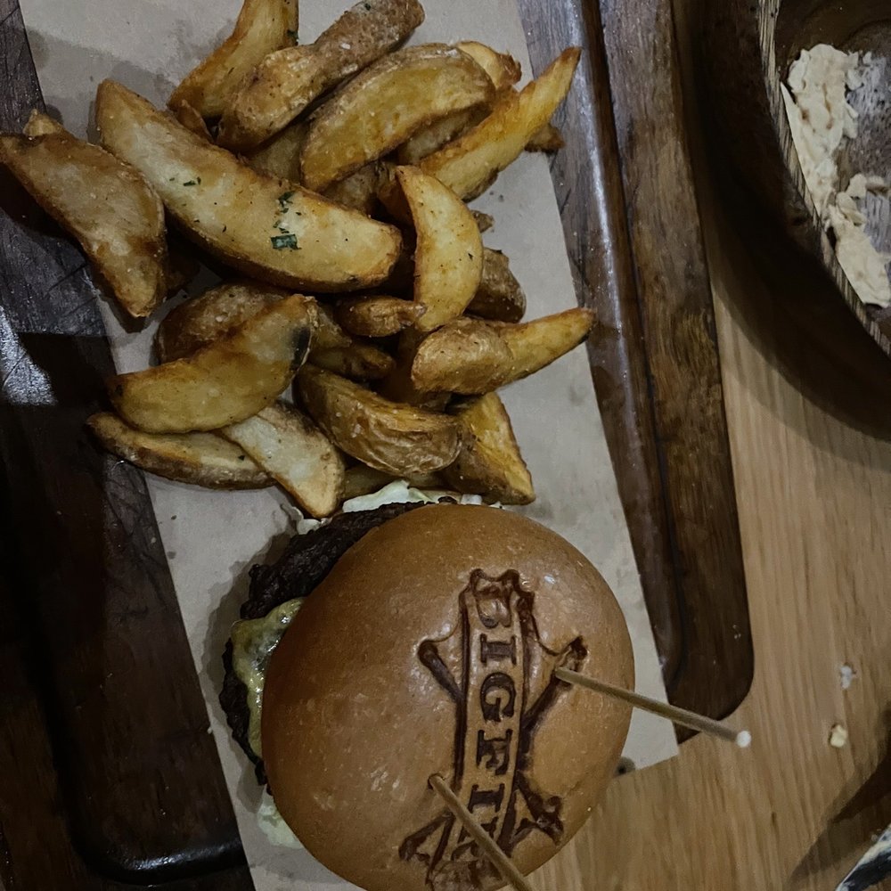 Bigfire - Cheeseburger - American Near Me - Orlando, Florida Bigfire - Cheeseburger - American Near Me - Orlando, Florida