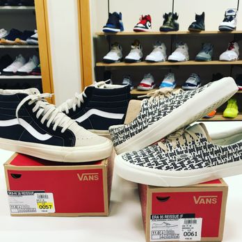 GF Shoe Store - All types of rare kicks - Shoe Stores Near Me - Auburn, Washington GF Shoe Store - All types of rare kicks - Shoe Stores Near Me - Auburn, Washington