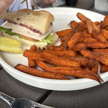 Charlys Waterfront - Sweet Potato Fries &Turkey FALL SANDO - Burgers Near Me - Essex, Maryland