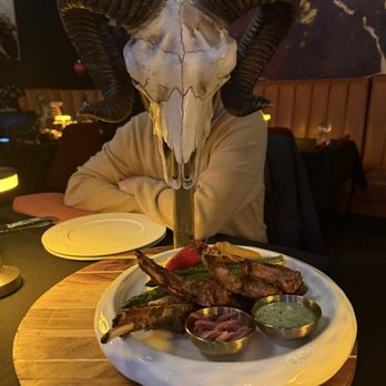Deluxe Fun Dining - Bars Near Me - Charlotte, North Carolina