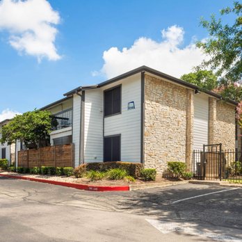 Summit at Hyde Park - Summit at Hyde Park apartments in Austin, Texas - Apartments Near Me - Austin, Texas