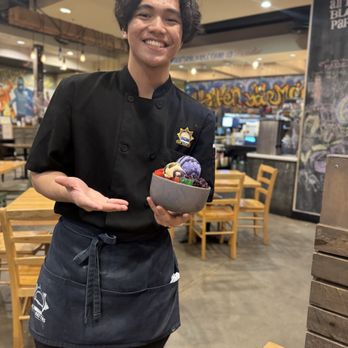 Flip 'n Patties - Energy Corridor - My server Rhiley with their halo halo. - Filipino Near Me - Houston, Texas Flip 'n Patties - Energy Corridor - My server Rhiley with their halo halo. - Filipino Near Me - Houston, Texas