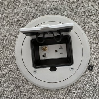Balder Avalon - Floor 20 amps outlet / Tv / Network - Electricians Near Me