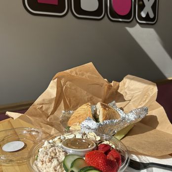 Breadbox - Spring salad - Sandwiches Near Me - Pittsburgh, Pennsylvania