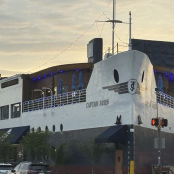 Captain James Landing - Restaurant - Seafood Near Me - Baltimore, Maryland