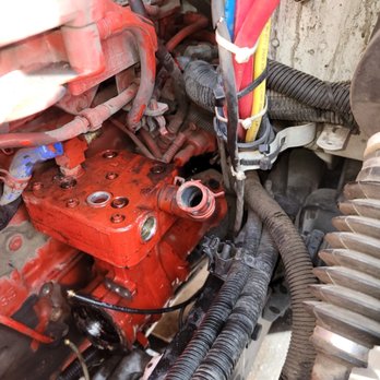 Thunder Road Service - Changing compressor on an ISX - Auto Repair Near Me