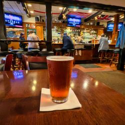 Robin Hood British Pub - ESB