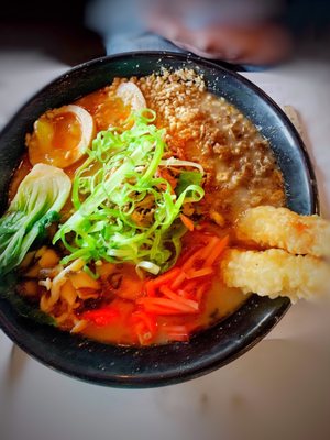 Shokku Ramen by null