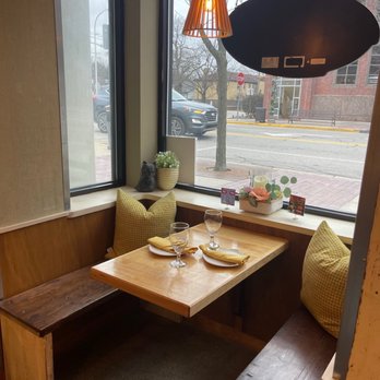 Saab Sis Thai - Cute and cozy - Thai Near Me - Royal Oak, Michigan Saab Sis Thai - Cute and cozy - Thai Near Me - Royal Oak, Michigan