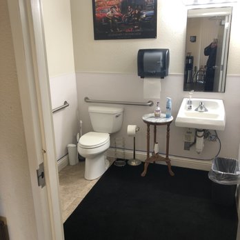 Espinoza Auto Experts - Our clean restroom! - Auto Repair Near Me - Pittsburg, California Espinoza Auto Experts - Our clean restroom! - Auto Repair Near Me - Pittsburg, California