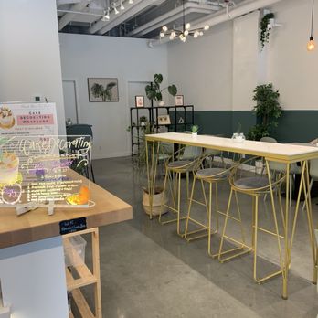 Flourish Beautea - Desserts Near Me - Langford, British Columbia