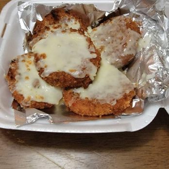 Wolfs Head Restaurant & Bar - Fried tomatoes - American Near Me - Indian Head Park, Illinois