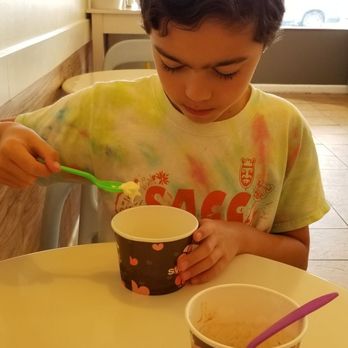 Sweet Berry - Ice Cream & Frozen Yogurt Near Me - Fairfax, Virginia Sweet Berry - Ice Cream & Frozen Yogurt Near Me - Fairfax, Virginia