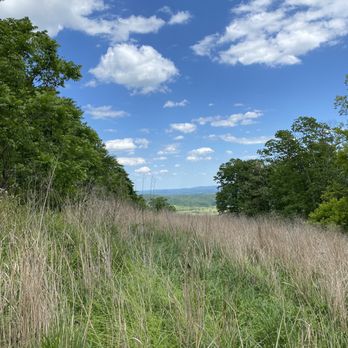 Sky Meadows State Park - Parks Near Me - Delaplane, Virginia