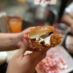 Pops Hot Chicken - Pops Hot Sando