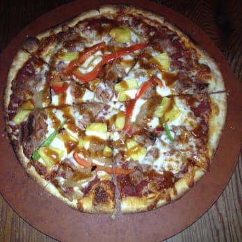 Bear Street Tavern - Pizza Near Me - Banff, Alberta