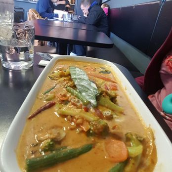 Lahn Pad Thai - Panang vegetable curry - Thai Near Me - Anchorage, Alaska Lahn Pad Thai - Panang vegetable curry - Thai Near Me - Anchorage, Alaska