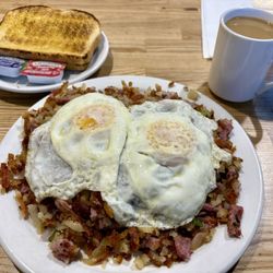 Hanging Five Family Restaurant - Corned beef hash