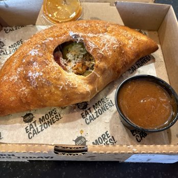 Sauce on the Side - Hot Honey Bird - Italian Near Me - Creve Coeur, Missouri
