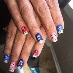 Tina's Nail & Spa - Ester's creativity with sneakers!