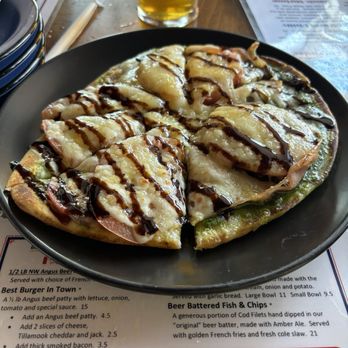 Beachcomber Pub - Caprese flatbread - Pubs Near Me - Florence, Oregon